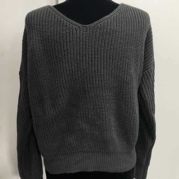 beautiful sweater - Picture 2 of 5